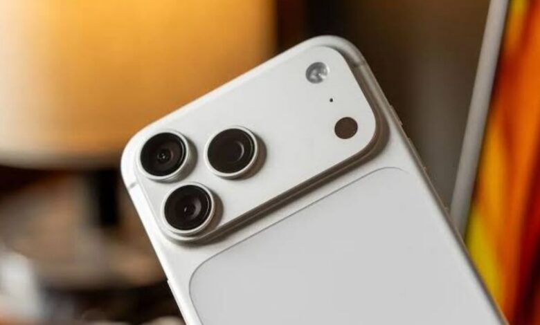 تباطؤ مبيعات iPhone 18 Pro يدفع آبل لتقليص خطوط الإنتاج